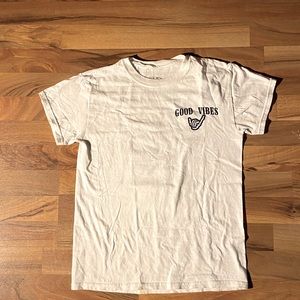 Mens small white good vibes shirt